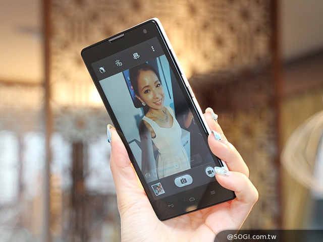 5吋榮耀3C 4G手機登台 單機5490元 8/18開賣