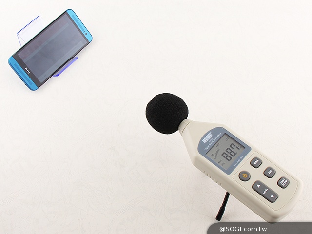 M8塑膠平價款 潮流旗艦HTC One E8實測