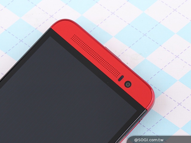 M8塑膠平價款 潮流旗艦HTC One E8實測