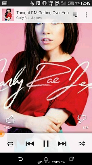 M8塑膠平價款 潮流旗艦HTC One E8實測