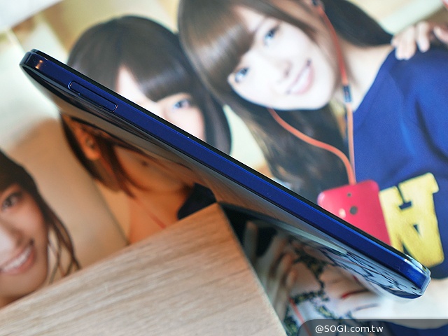二代蝴蝶機登場！HTC Butterfly 2完整動手玩