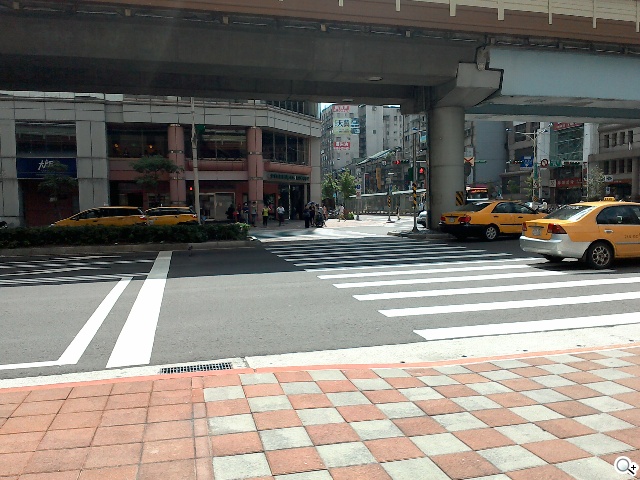 纖薄8吋平板 ASUS MeMO Pad 8 ME181C 纖薄8吋平板 ASUS MeMO Pad 8 ME181C