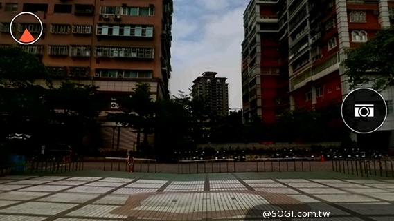 M8塑膠平價款 潮流旗艦HTC One E8實測