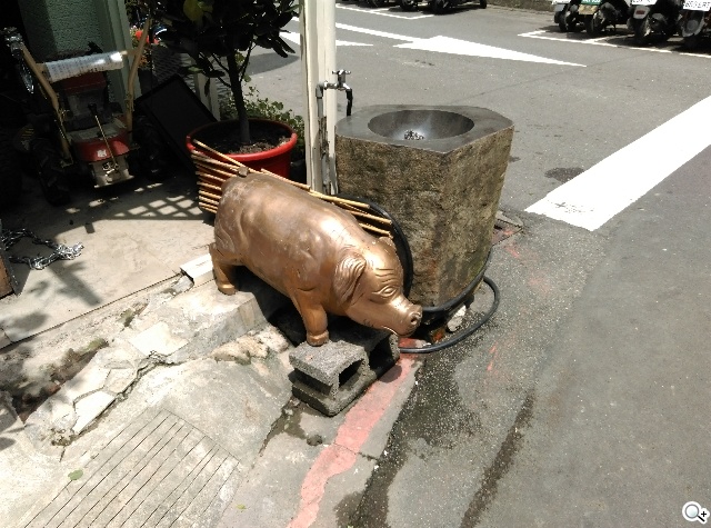 M8塑膠平價款 潮流旗艦HTC One E8實測