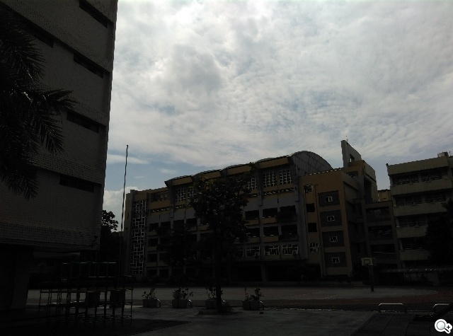 M8塑膠平價款 潮流旗艦HTC One E8實測