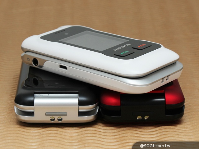 MOBIA M500雙卡摺疊功能機 娛樂、實用兼具 MOBIA M500雙卡摺疊功能機 娛樂、實用兼具