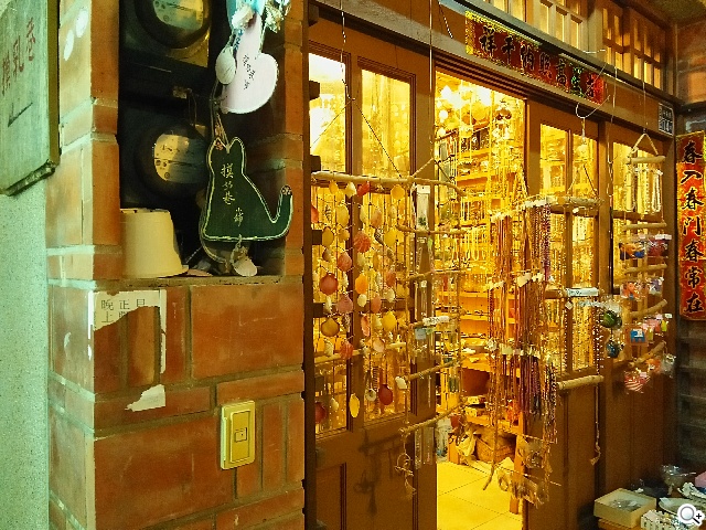 主打夜拍的5吋纖薄4G手機OPPO R3