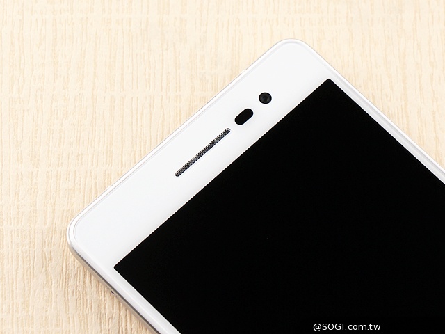 主打夜拍的5吋纖薄4G手機OPPO R3