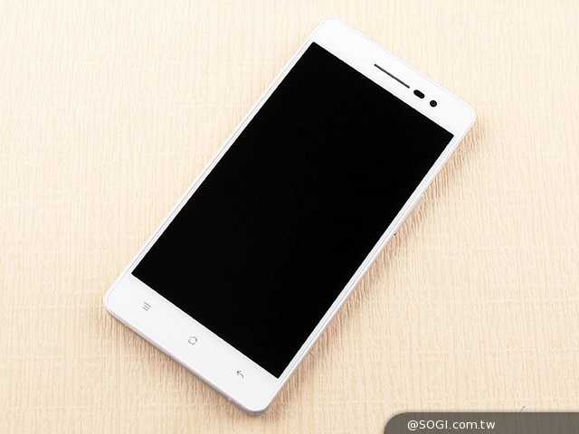 主打夜拍的5吋纖薄4G手機OPPO R3