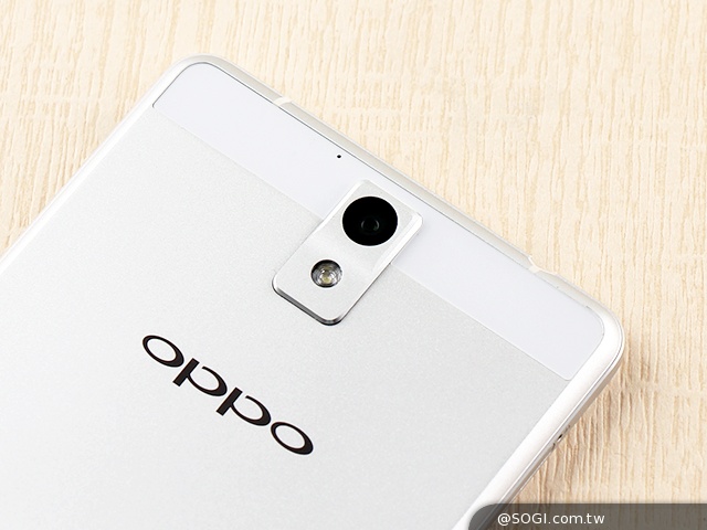主打夜拍的5吋纖薄4G手機OPPO R3