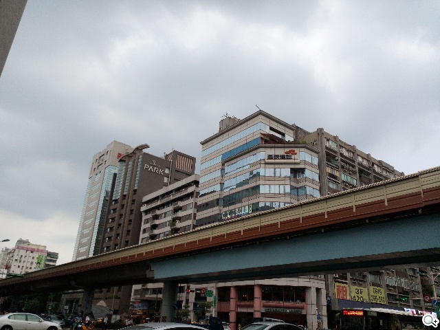 宏碁8快機Liquid X1 巨屏、八核、4G進擊登場