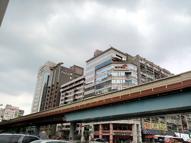 宏碁8快機Liquid X1 巨屏、八核、4G進擊登場