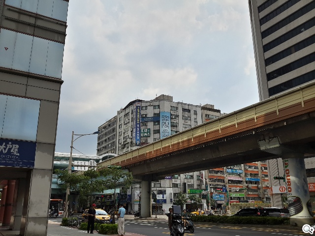 輕薄、強悍、美型！SAMSUNG GALAXY Tab S 8.4實測