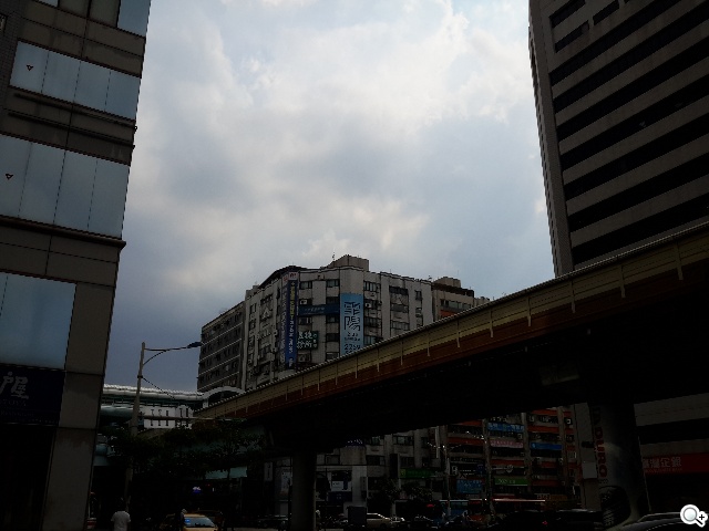 輕薄、強悍、美型！SAMSUNG GALAXY Tab S 8.4實測