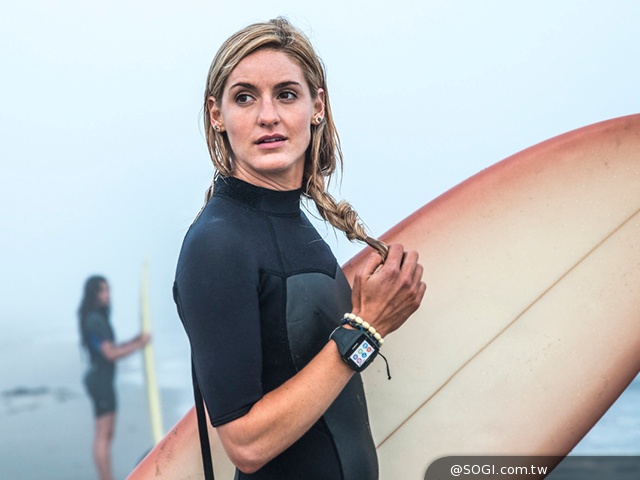 Timex運動防水智慧錶 採用高通Mirasol顯示技術