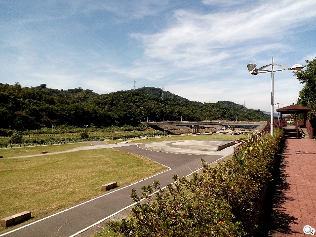 宏碁8快機Liquid X1 巨屏、八核、4G進擊登場