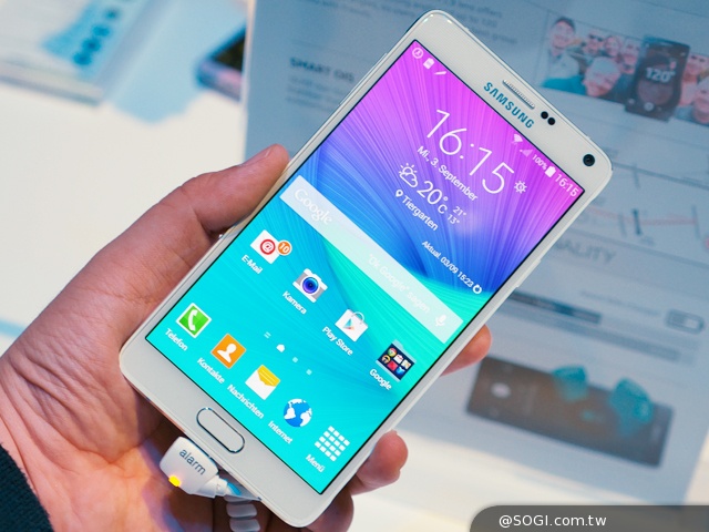 搶先動手玩!SAMSUNG GALAXY Note 4新旗艦報到【IFA 2014】 搶先動手玩!SAMSUNG GALAXY Note 4新旗艦報到【IFA 2014】