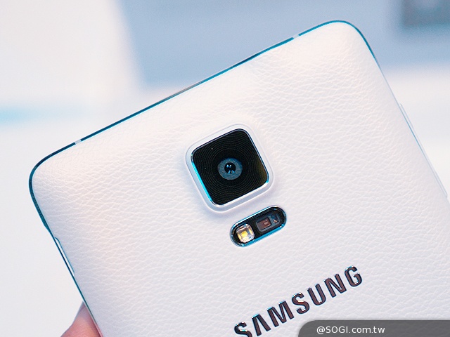 搶先動手玩!SAMSUNG GALAXY Note 4新旗艦報到【IFA 2014】 搶先動手玩!SAMSUNG GALAXY Note 4新旗艦報到【IFA 2014】