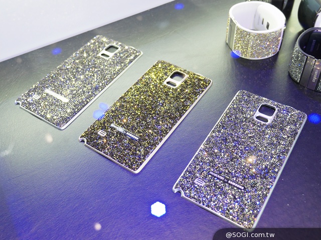 搶先動手玩!SAMSUNG GALAXY Note 4新旗艦報到【IFA 2014】 搶先動手玩!SAMSUNG GALAXY Note 4新旗艦報到【IFA 2014】