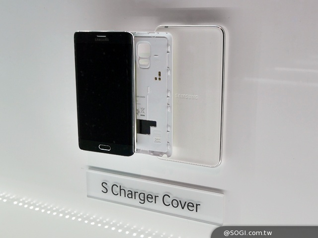 搶先動手玩!SAMSUNG GALAXY Note 4新旗艦報到【IFA 2014】 搶先動手玩!SAMSUNG GALAXY Note 4新旗艦報到【IFA 2014】