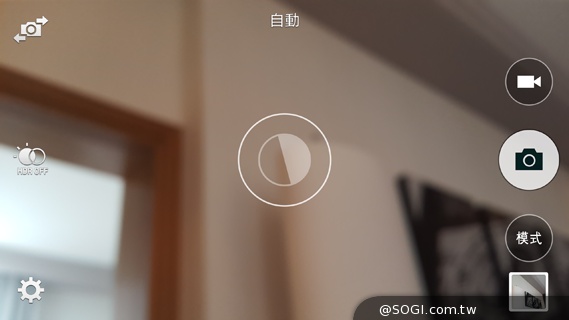 搶先動手玩!SAMSUNG GALAXY Note 4新旗艦報到【IFA 2014】 搶先動手玩!SAMSUNG GALAXY Note 4新旗艦報到【IFA 2014】