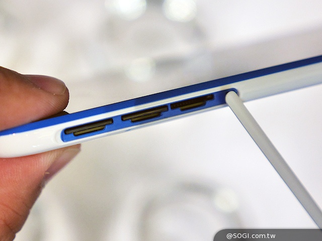 首款8核64bit手機 HTC Desire 820動手玩【IFA 2014】 首款8核64bit手機 HTC Desire 820動手玩【IFA 2014】
