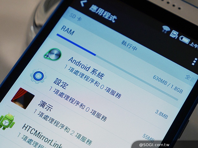 首款8核64bit手機 HTC Desire 820動手玩【IFA 2014】 首款8核64bit手機 HTC Desire 820動手玩【IFA 2014】