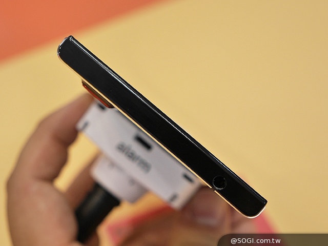 聯想旗艦Vibe Z2 Pro與中階Vibe Z2、X2動手玩【IFA 2014】 聯想旗艦Vibe Z2 Pro與中階Vibe Z2、X2動手玩【IFA 2014】