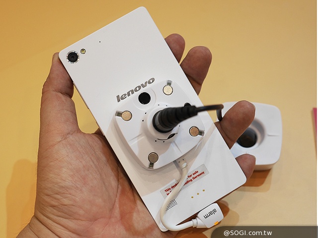 聯想旗艦Vibe Z2 Pro與中階Vibe Z2、X2動手玩【IFA 2014】 聯想旗艦Vibe Z2 Pro與中階Vibe Z2、X2動手玩【IFA 2014】