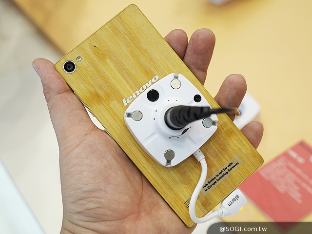 聯想旗艦Vibe Z2 Pro與中階Vibe Z2、X2動手玩【IFA 2014】 聯想旗艦Vibe Z2 Pro與中階Vibe Z2、X2動手玩【IFA 2014】