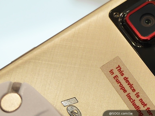 聯想旗艦Vibe Z2 Pro與中階Vibe Z2、X2動手玩【IFA 2014】 聯想旗艦Vibe Z2 Pro與中階Vibe Z2、X2動手玩【IFA 2014】