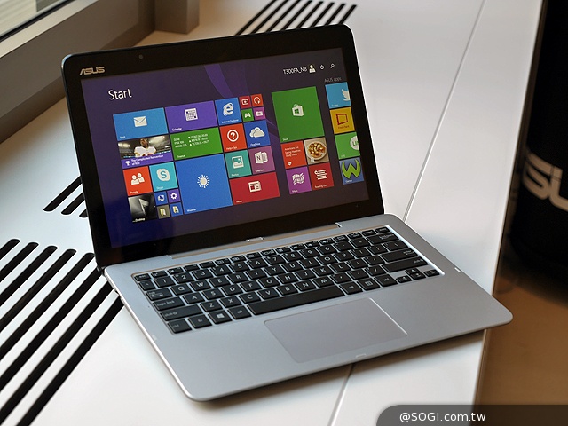 搭載新款Core M處理器 華碩T300FA變形筆電動手玩【IFA 2014】