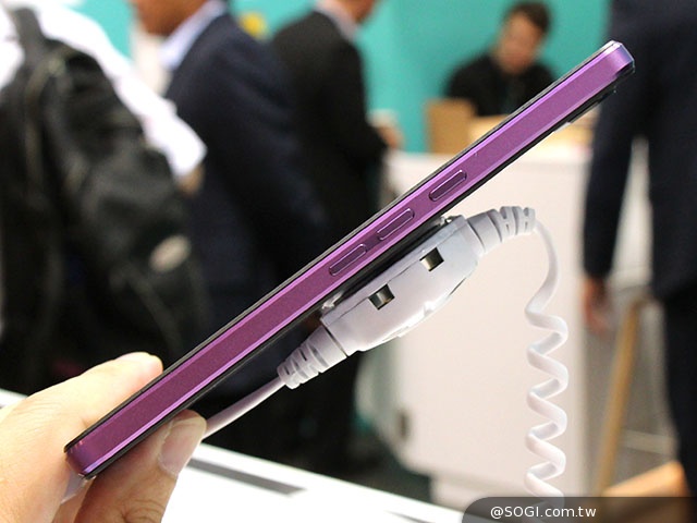 Tegra 4i四核4G手機WIKO HIGHWAY簡單玩【IFA 2014】