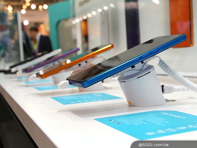 Tegra 4i四核4G手機WIKO HIGHWAY簡單玩【IFA 2014】