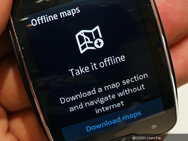 曲面大螢幕  三星Gear S可通話智慧錶動手玩【IFA 2014】