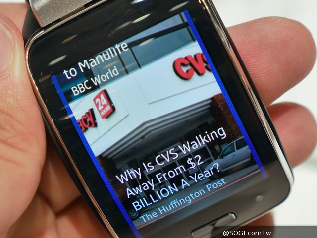 曲面大螢幕  三星Gear S可通話智慧錶動手玩【IFA 2014】