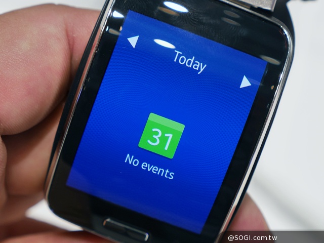 曲面大螢幕  三星Gear S可通話智慧錶動手玩【IFA 2014】