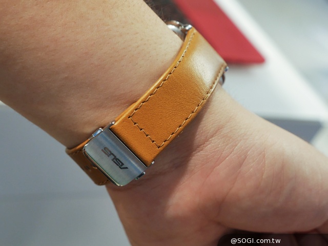 華碩首款智慧手錶 ASUS ZenWatch搶先體驗【IFA 2014】