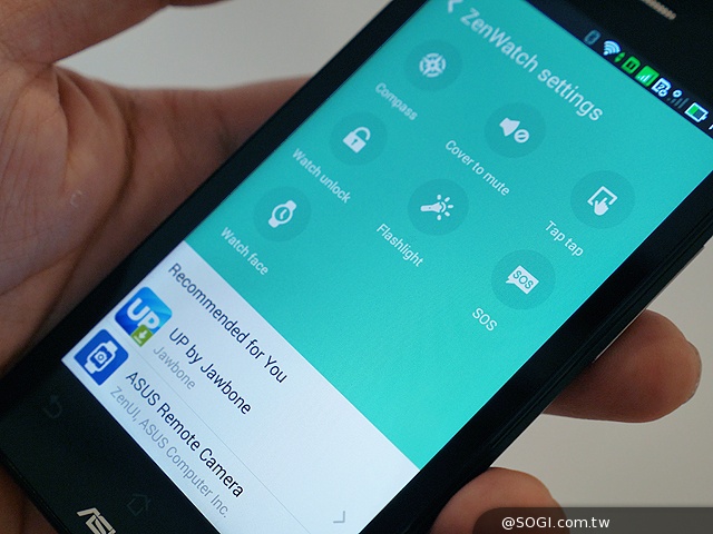 華碩首款智慧手錶 ASUS ZenWatch搶先體驗【IFA 2014】