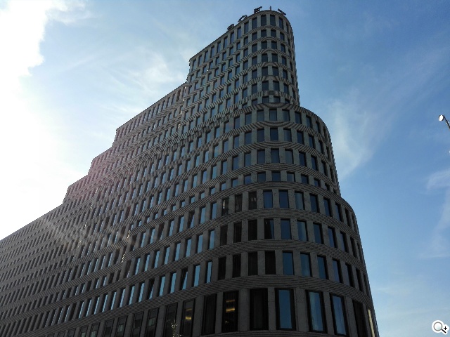 華為6吋巨屏機Ascend Mate7 功能進化加入指紋辨識