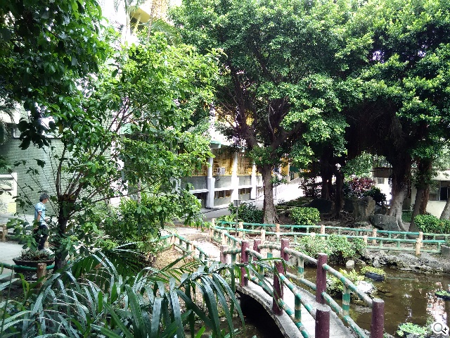 可站可躺、螢幕升級 聯想Yoga Tablet 10 HD+