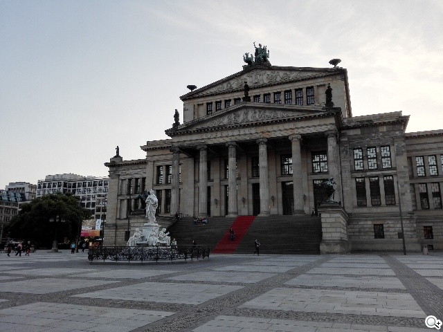 華為6吋巨屏機Ascend Mate7 功能進化加入指紋辨識