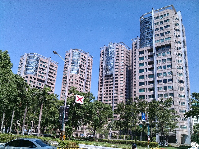 諾基亞5吋Android手機 NOKIA XL實測