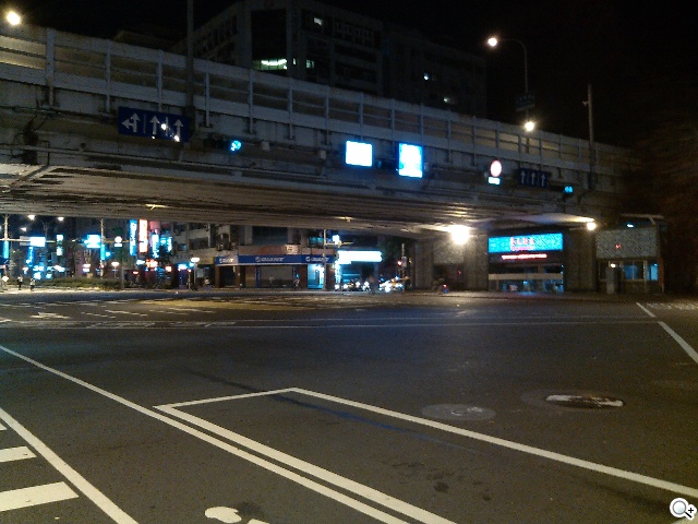 諾基亞5吋Android手機 NOKIA XL實測