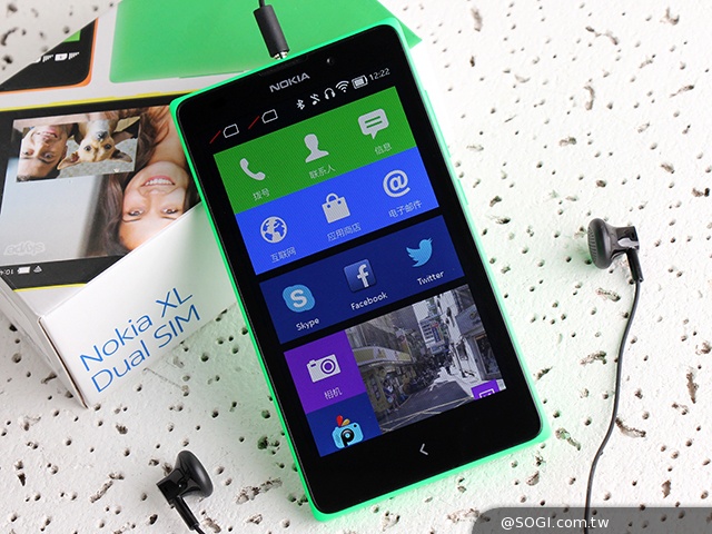 諾基亞5吋Android手機 NOKIA XL實測