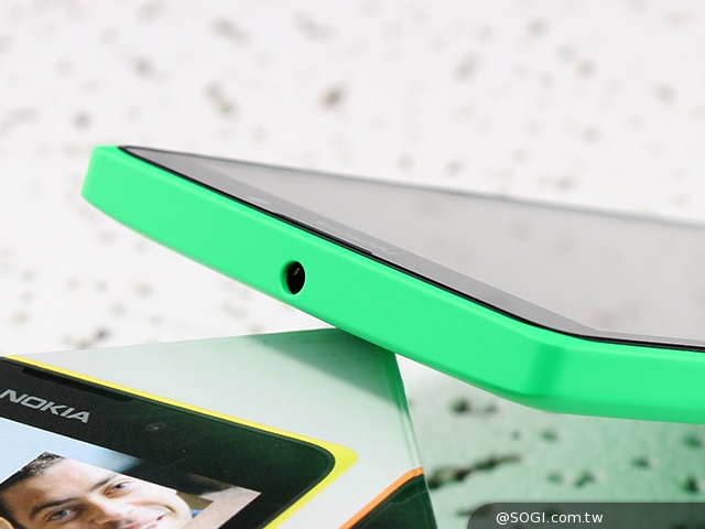 諾基亞5吋Android手機 NOKIA XL實測