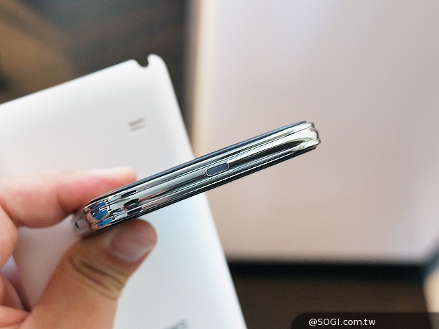 SAMSUNG Note 4早鳥預購9/20開跑 10月初上市 SAMSUNG Note 4早鳥預購9/20開跑 10月初上市