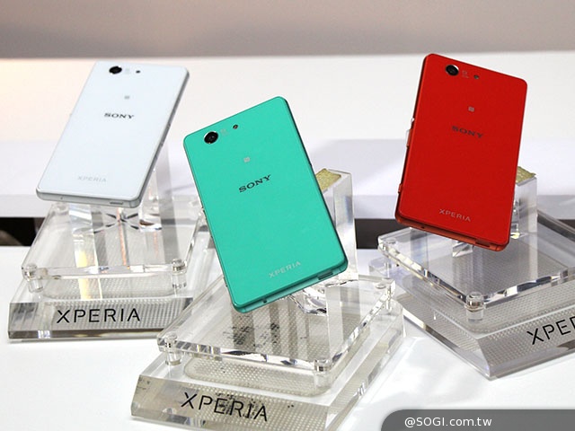 Sony Z3、Z3​ Compact雙旗艦搶先上市 首購送充電座