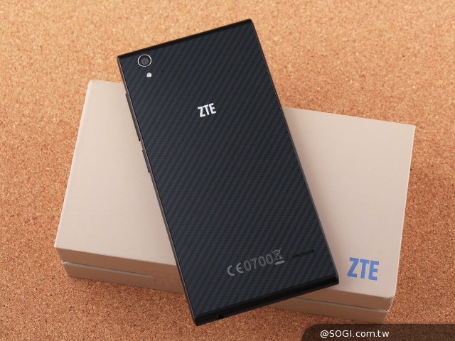 輕薄美型 ZTE Blade Vec 4G平價LTE智慧機