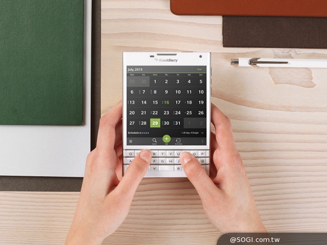方正黑莓機BlackBerry Passport 單機599美元